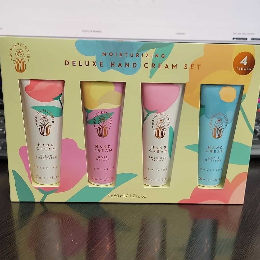 Wanderflower Moisturizing Deluxe Hand Cream Set of 4 New